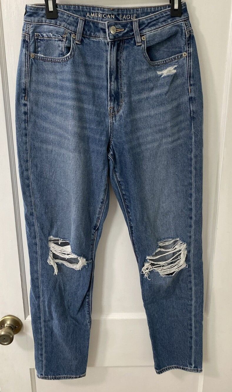 American Eagle Women’s  Mom Jeans Blue Med Wash Distressed Sz 6 denim